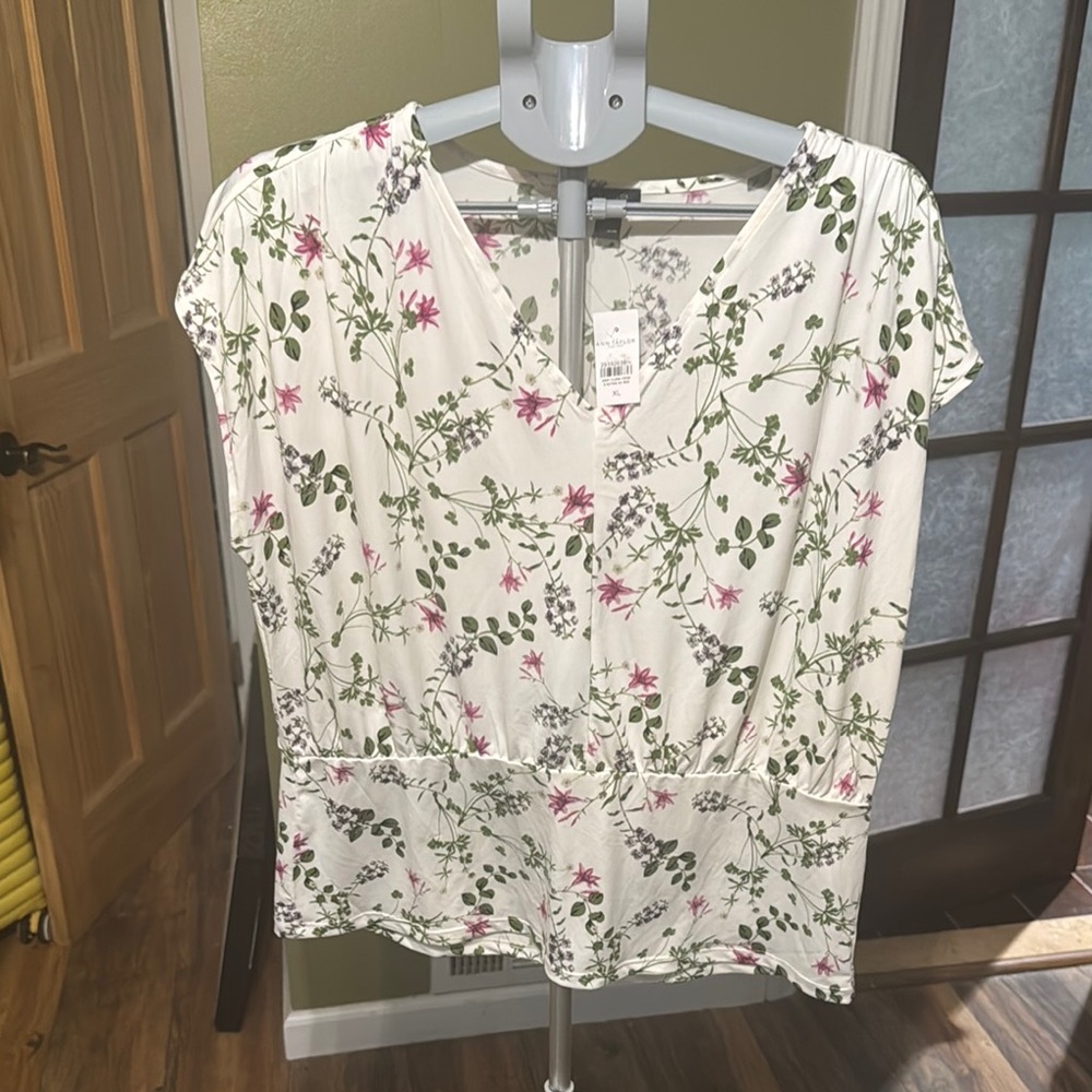 Ann Taylor Factory White Floral Cap Sleeve Blouse